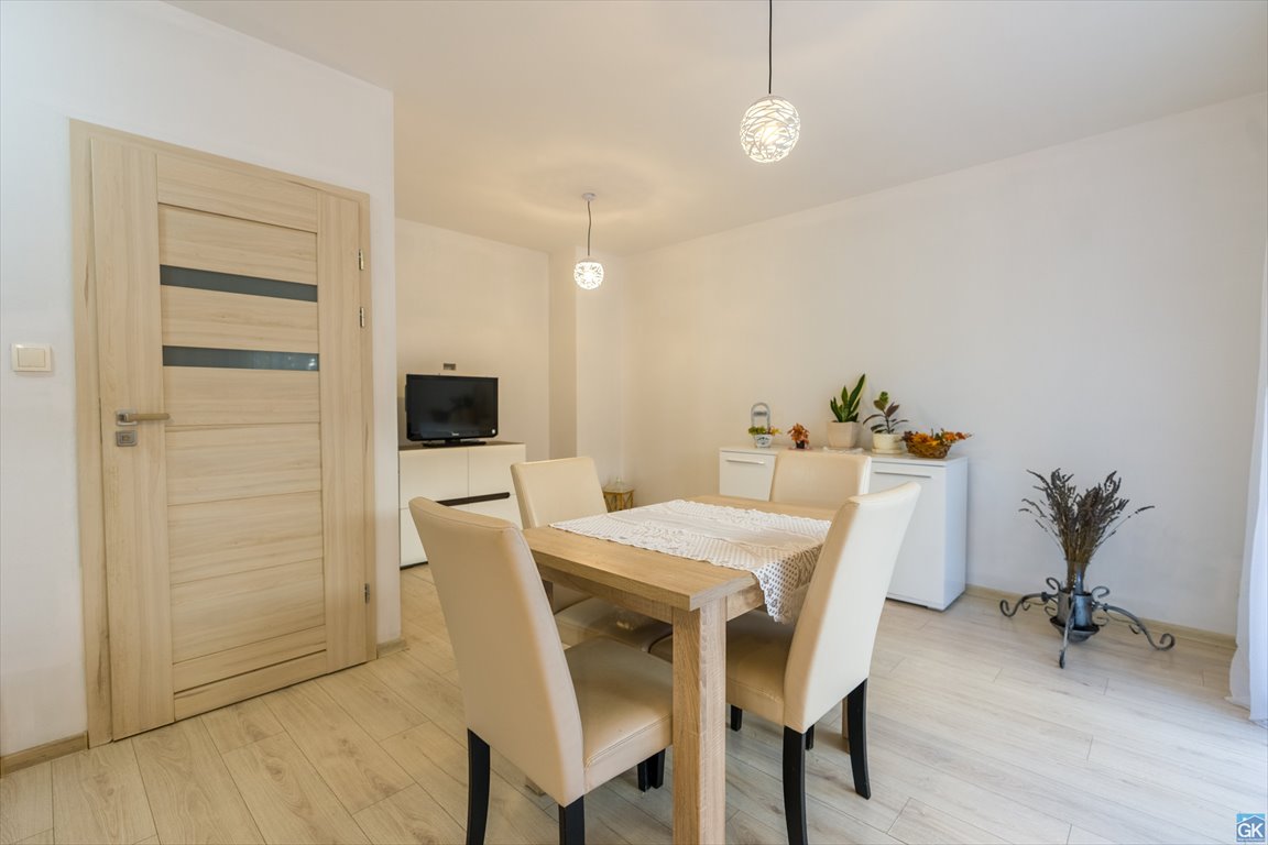 Zapraszam do wynajmu domu 125 m² z 4 pokojami w Katowicach Katowice, Podlesie, Konwalii  125m2 Foto 1