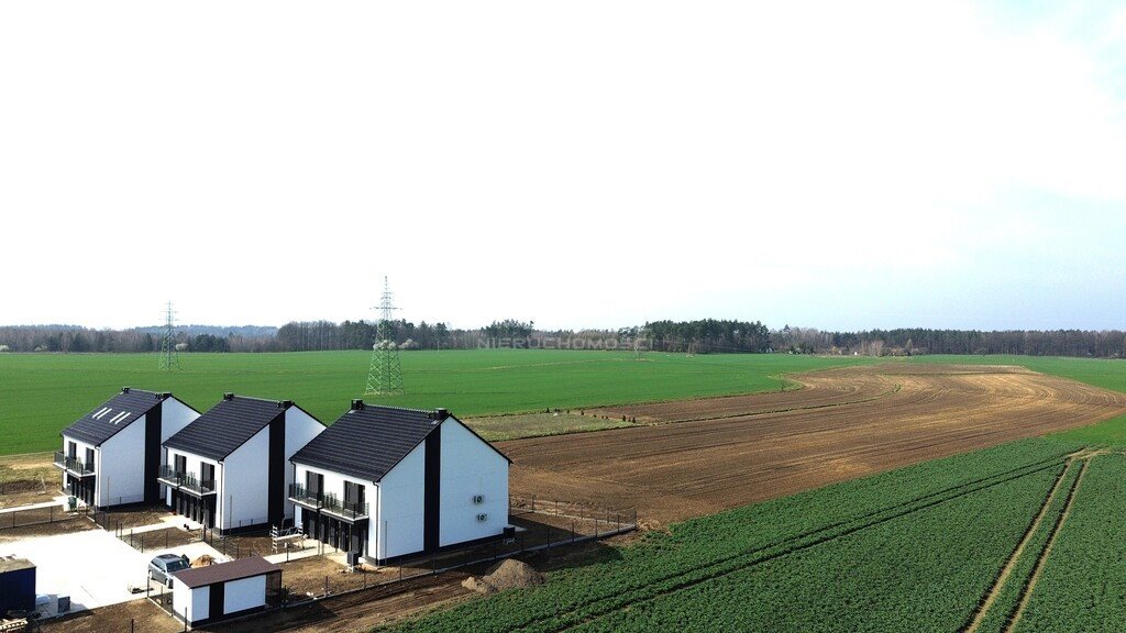 Mieszkanie trzypokojowe na sprzedaż Łaziska  59m2 Foto 2