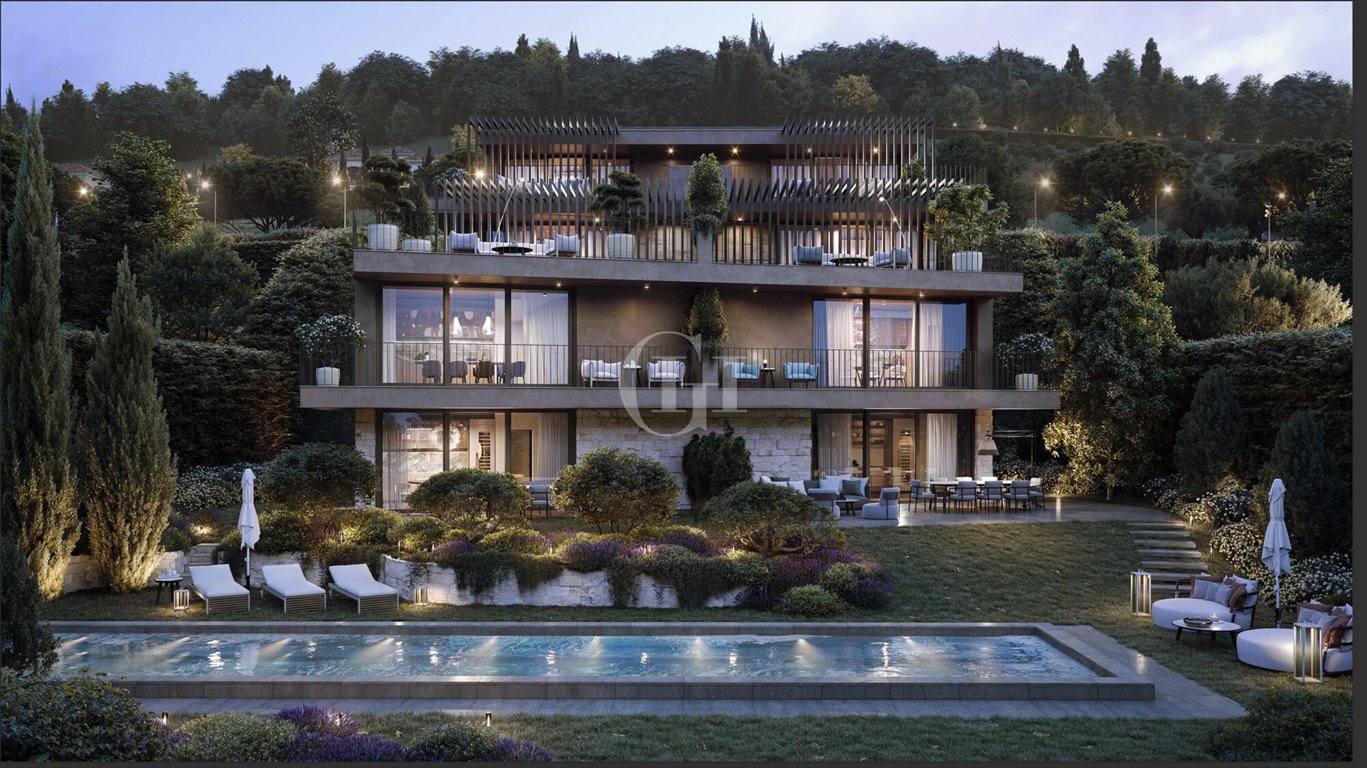 Mieszkanie dwupokojowe na sprzedaż Włochy, Torri del Benaco  89m2 Foto 1