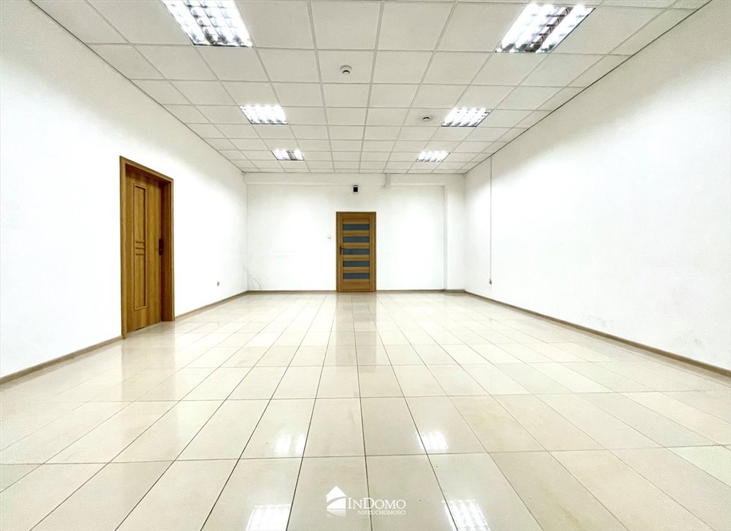 Zapraszam do wynajmu 40 m² lokalu handlowo-biurowego w Piotrkowie Piotrków Trybunalski  40m2 Foto 1