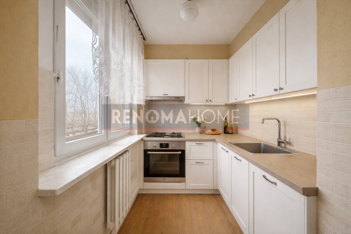 Słoneczne 25 m² do remontu z balkonem i piwnicą Wałbrzych, Piaskowa Góra  25m2 Foto 1