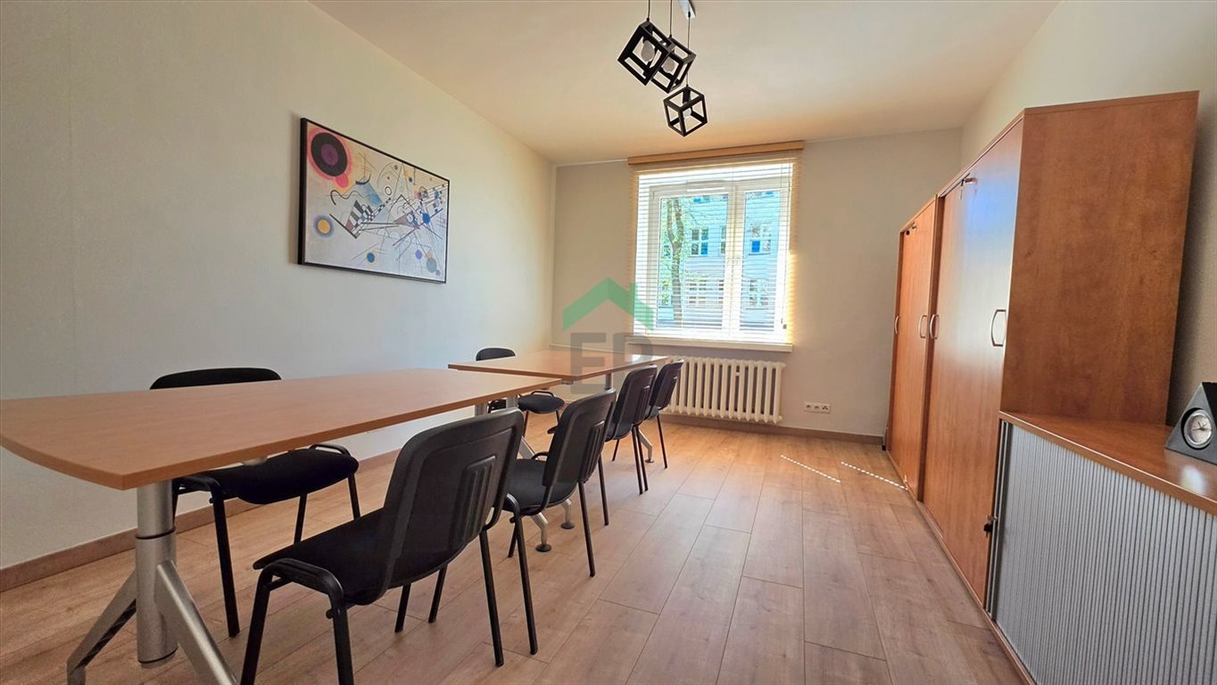 Wynajmę lokal użytkowy 43,7 m² z parkingiem w centrum Częstochowy Częstochowa, Centrum  44m2 Foto 1