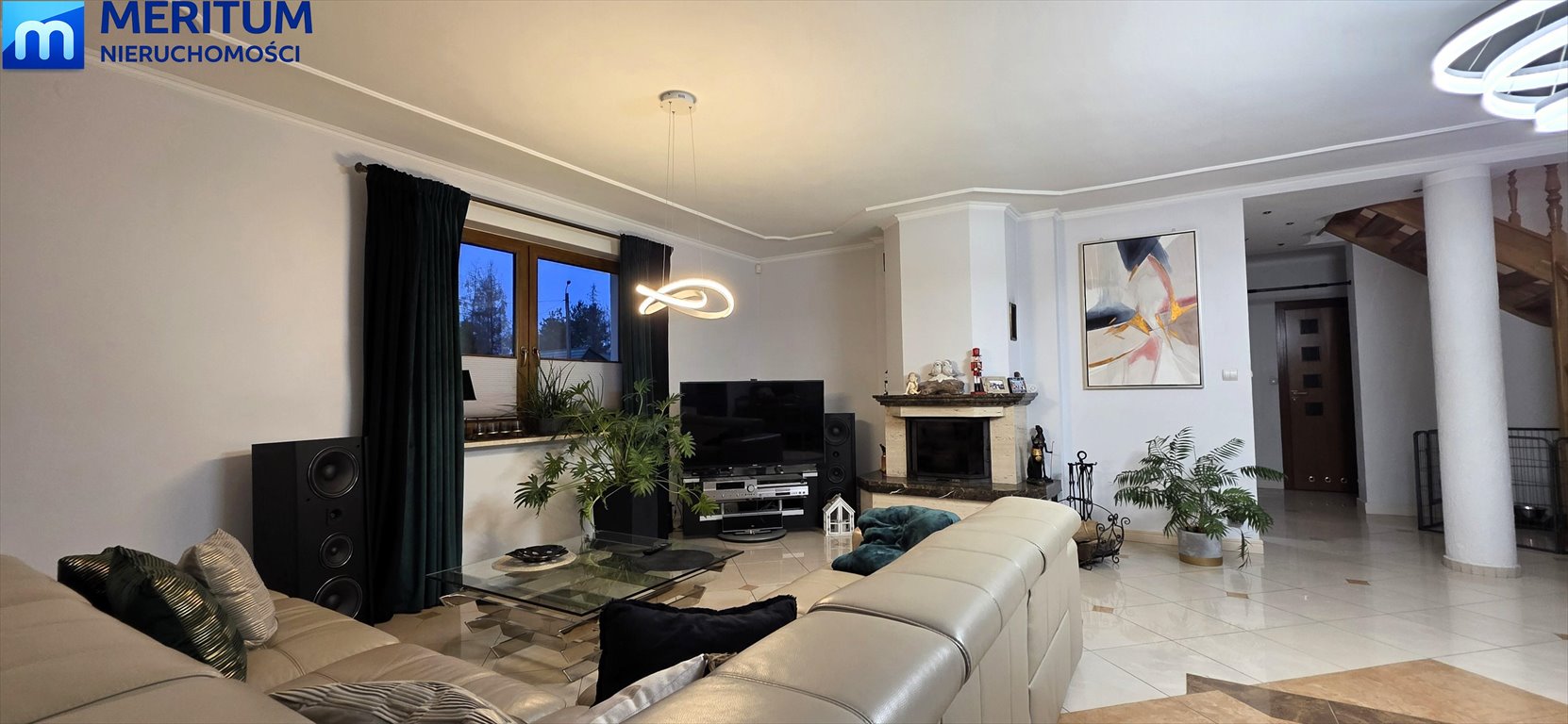 Przestronny dom z kominkiem i dużą działką w Brwinowie Brwinów  201m2 Foto 1