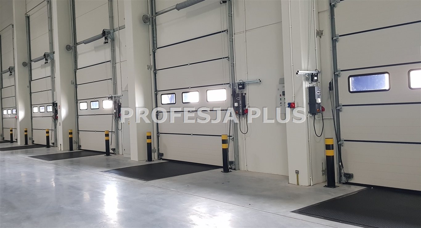 Nowoczesny magazyn 3 200 m² z biurami i parkingiem Katowice  3 200m2 Foto 1