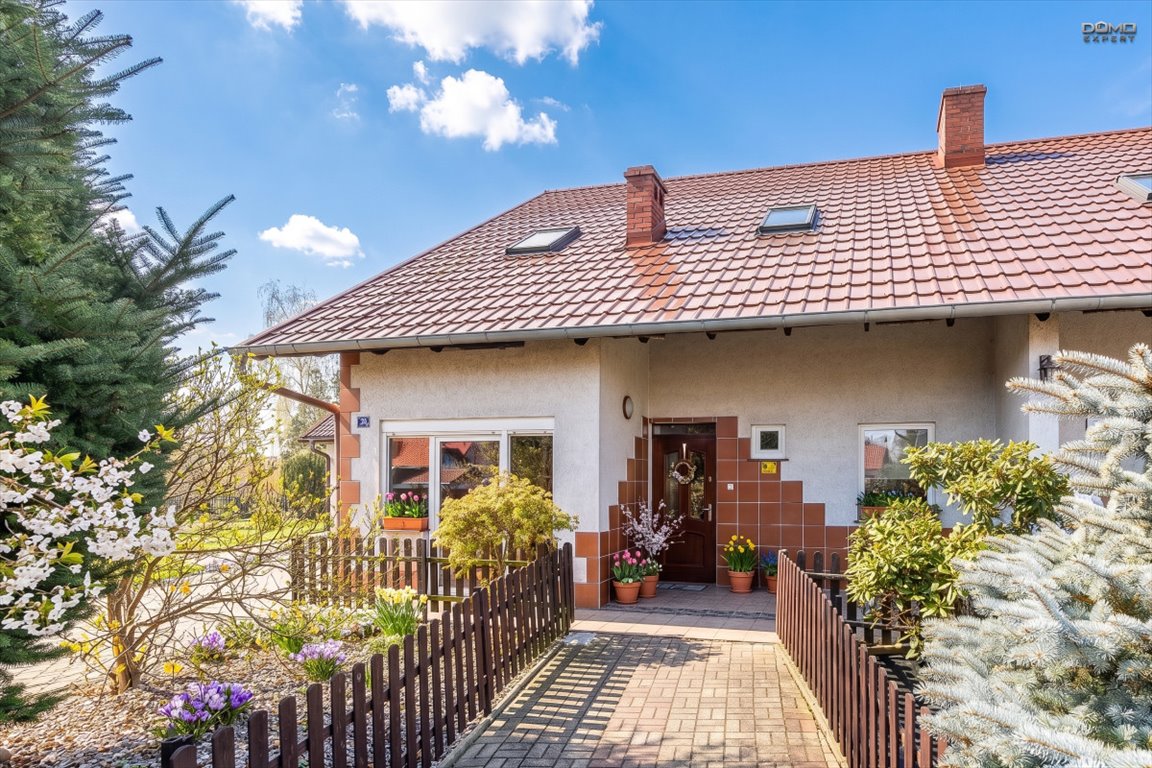 Polecam przestronny dom 145 m² z ogrodem i 2 garażami w Kruszynie Kruszyn, Jaśminowa  145m2 Foto 1