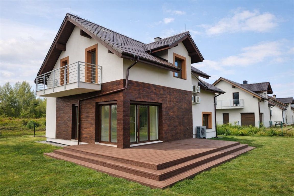 Do sprzedania komfortowy dom 133 m² z garażem i energooszczędną pompą Mirsk, Osiedle Izerska Polana  133m2 Foto 1