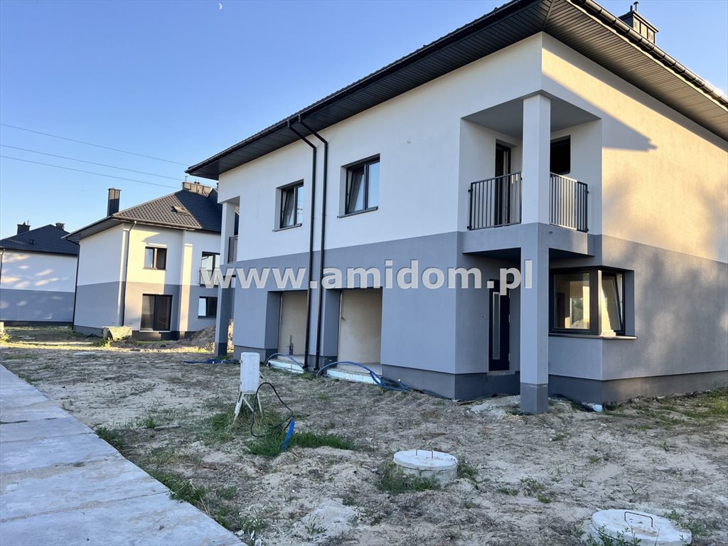Nowoczesny bliźniak z garażem, 4 pokoje, ogródek Nadma  156m2 Foto 1