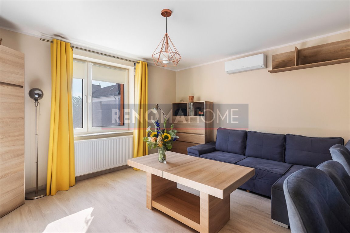 Mieszkanie trzypokojowe na sprzedaż Żarów, Armii Krajowej  81m2 Foto 1