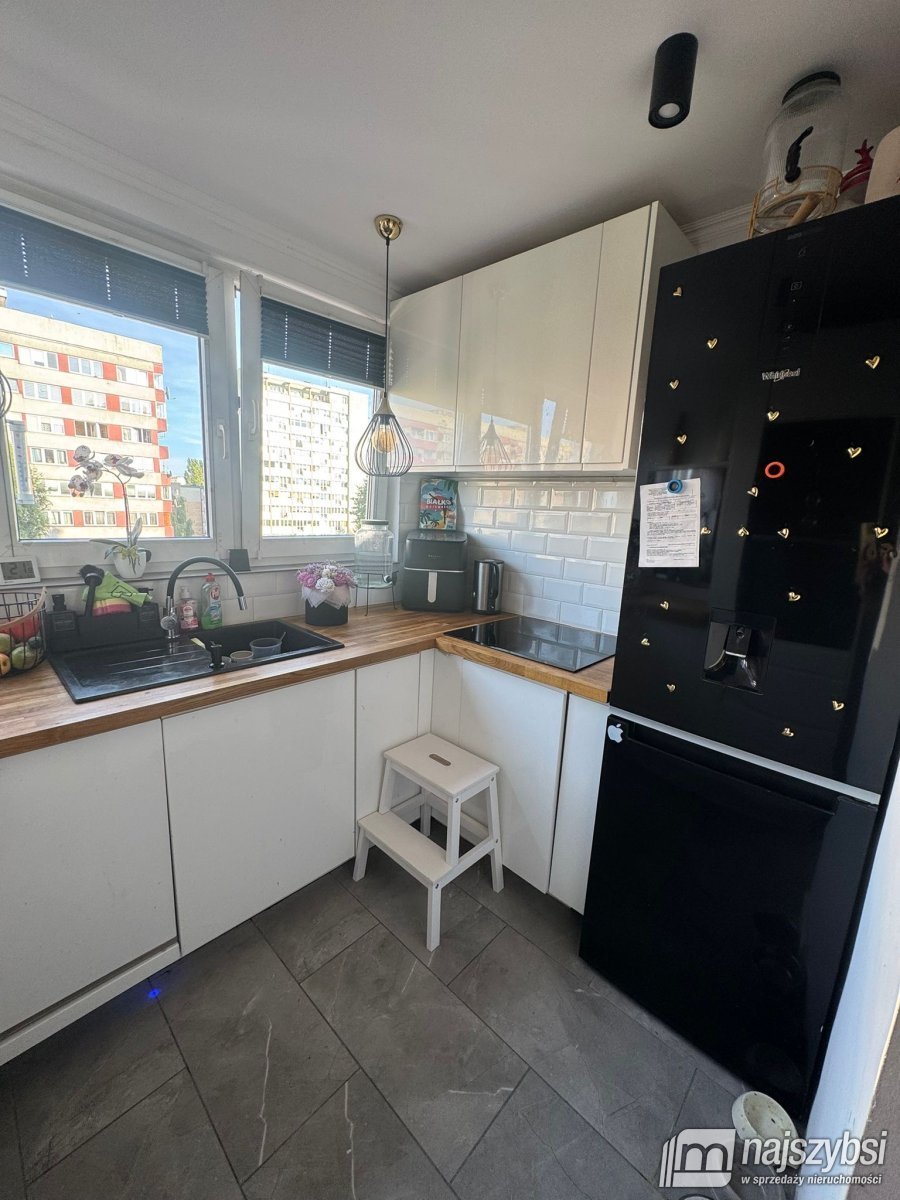 Mieszkanie trzypokojowe na sprzedaż Świnoujście, Centrum  62m2 Foto 1