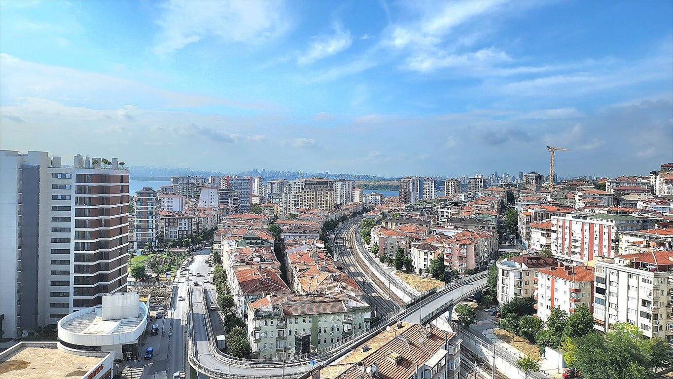 Apartament z widokiem na jezioro, balkon, 3 pokoje, inwestycja Turcja, Fatih, Fatih, Küçükçekmece, Stambuł  148m2 Foto 1