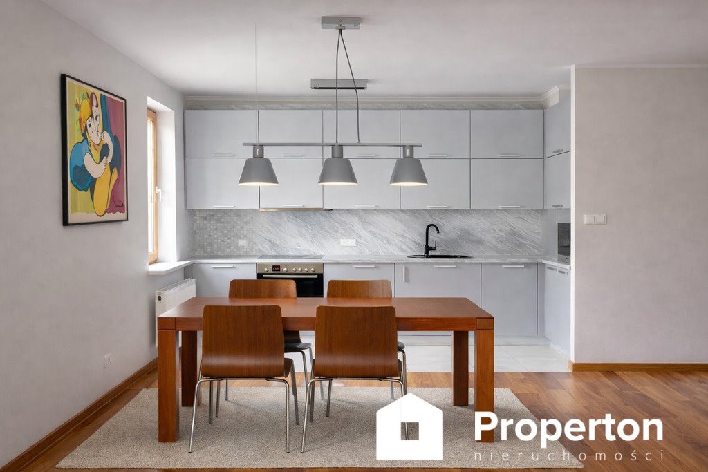 Przestronny apartament z tarasem, garaż i pełne umeblowanie Warszawa, Mokotów, Fregaty  63m2 Foto 1