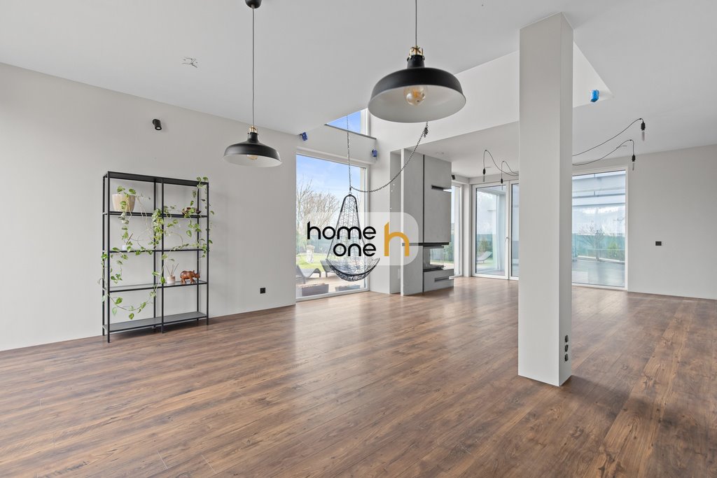 Nowoczesny dom z japońskim ogrodem, garażem i panelami fotowoltaicznymi Warszawa, Wilanów  530m2 Foto 1