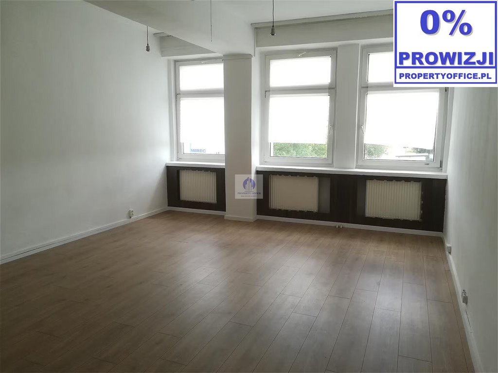 Lokal biurowy 25 m2 z dużymi oknami, dostęp 24/7 Warszawa, Rembertów, Strażacka  25m2 Foto 1