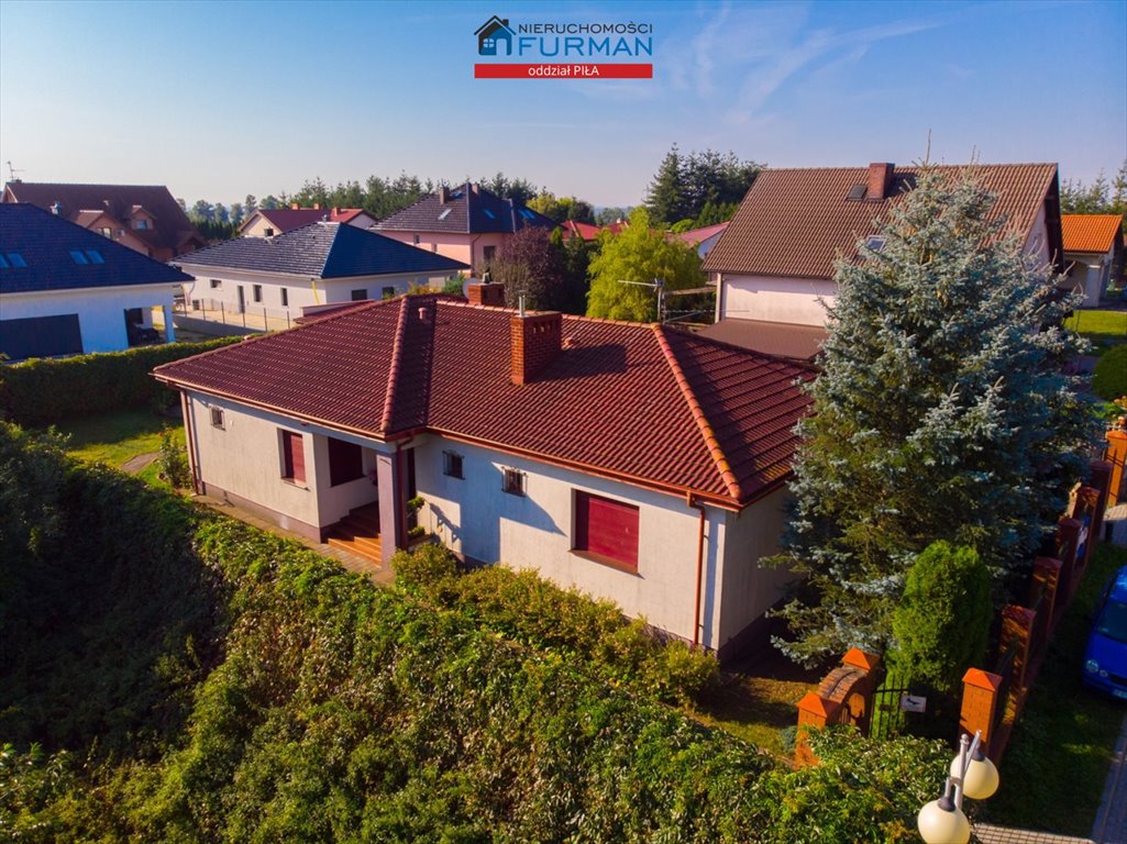 Przytulny dom z dużym tarasem i garażem w Szydłowie Szydłowo  197m2 Foto 1