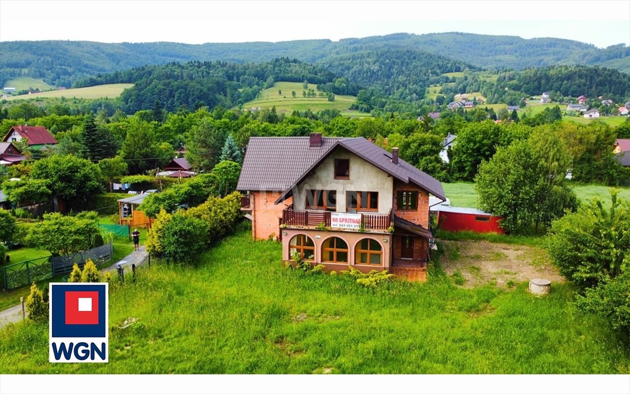 Sprzedam przestronny dom 300 m² z potencjałem w Brennej Brenna  300m2 Foto 1