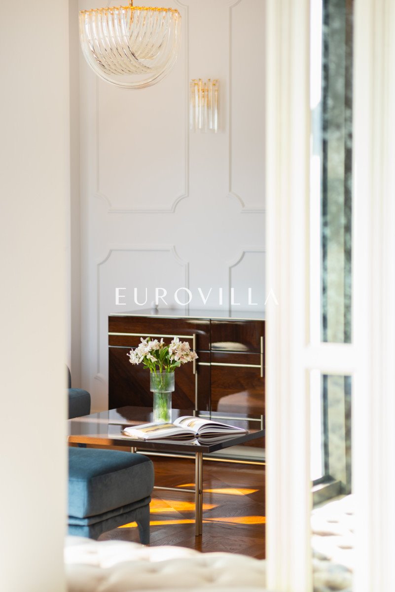 Mieszkanie czteropokojowe  na wynajem Warszawa, Śródmieście  187m2 Foto 1