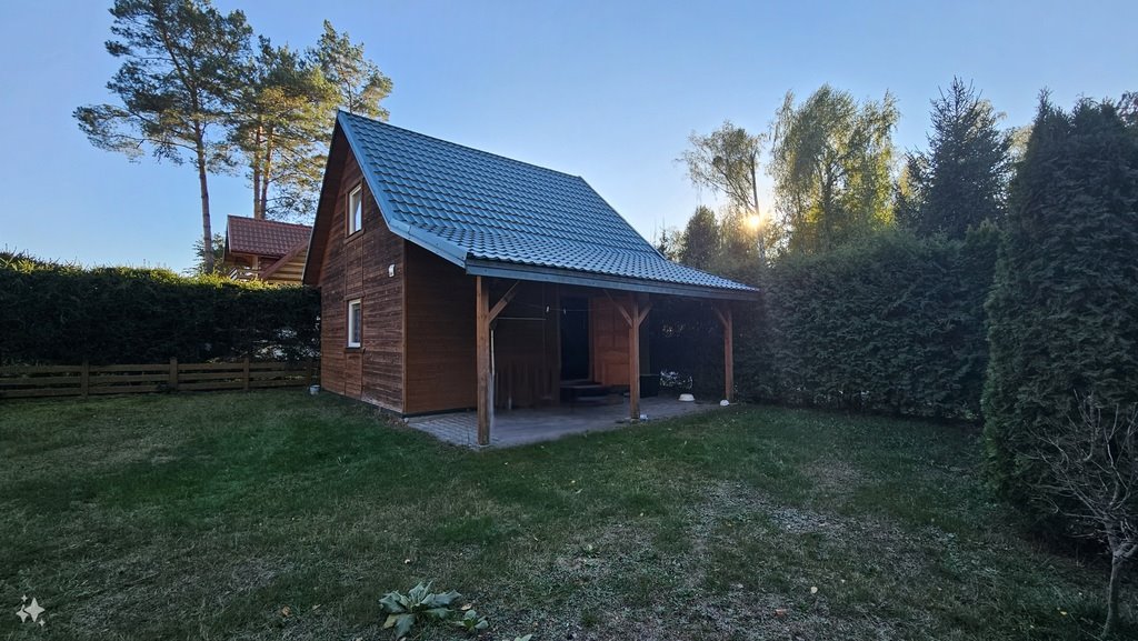 Urokliwy domek nad jeziorem Białe z tarasem i dostępem do plaży Okuninka  63m2 Foto 1