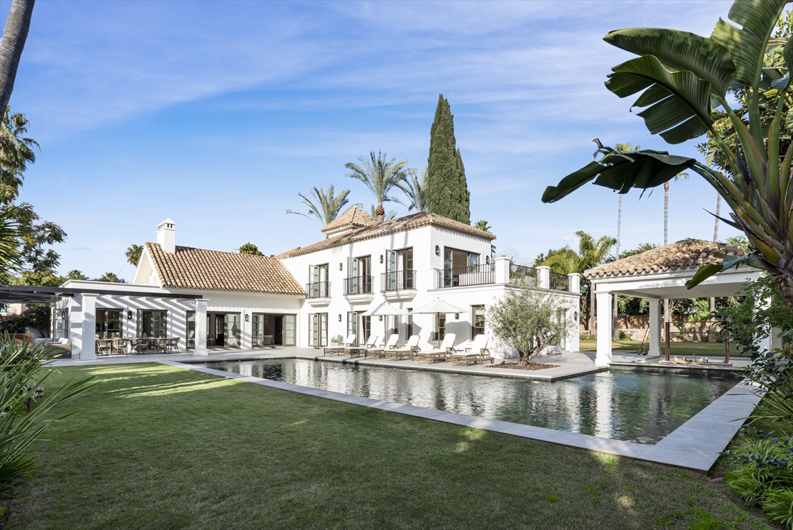 Polecam luksusową willę 945 m² z basenem i spa w Marbella Hiszpania, Nueva Andalucia  945m2 Foto 1