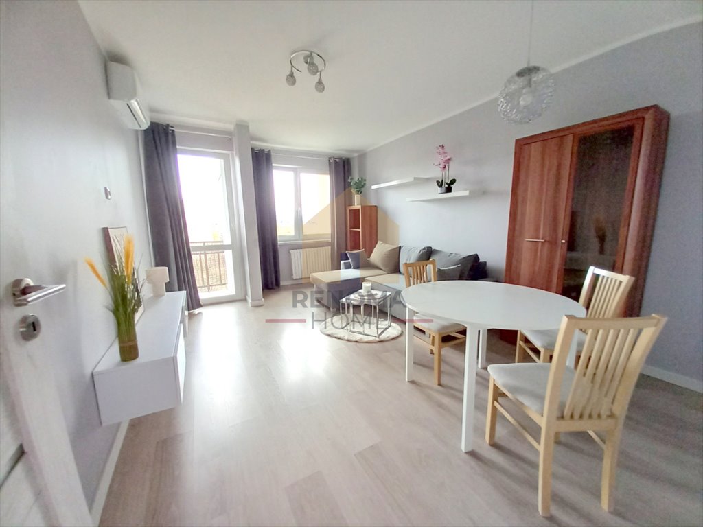 Komfortowe 3 pokoje z balkonem, widok na góry, klimatyzacja Świdnica  51m2 Foto 1
