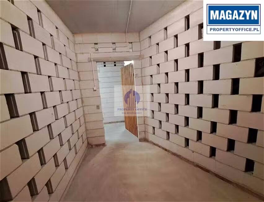 Komórka lokatorska 3,86 m2 w nowoczesnym biurowcu na Woli Warszawa, Wola, rondo Ignacego Daszyńskiego  4m2 Foto 1