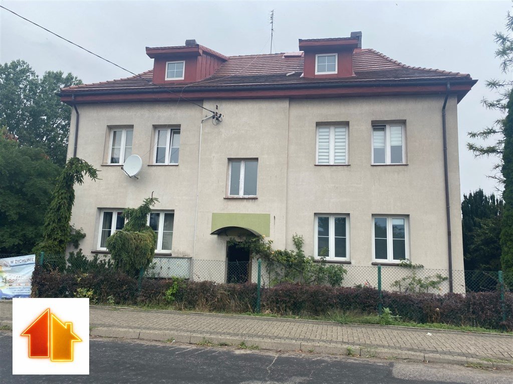 Dom z potencjałem na działalność lub mieszkania, 300 m2 Żychlin, Romualda Traugutta  300m2 Foto 1
