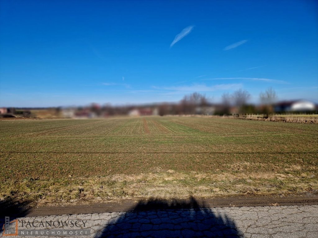 Działka budowlana w Celinach, 1434 m², media, asfalt Celiny  1 434m2 Foto 1