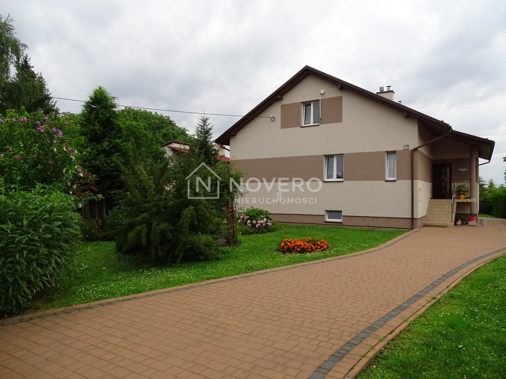 Przestronny dom 247 m2 z poddaszem i piwnicą w Wierzbnej Wierzbna  247m2 Foto 1