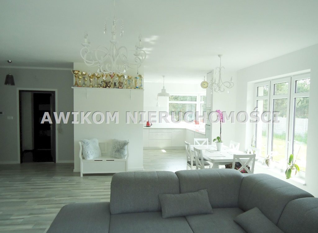 Zapraszam do obejrzenia energooszczędnego domu 300 m² z garażem Radziejowice, Budy Mszczonowskie  300m2 Foto 1