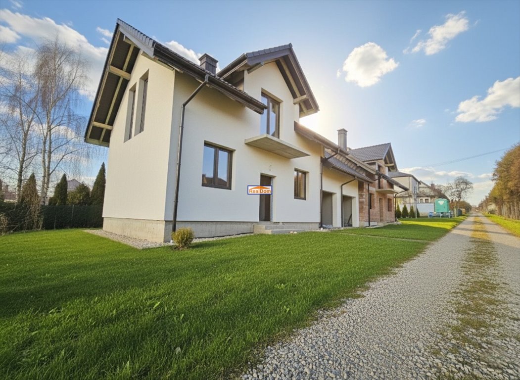 Nowoczesny bliźniak 115 m² z garażem i 4 pokojami Wielka Wieś  115m2 Foto 1