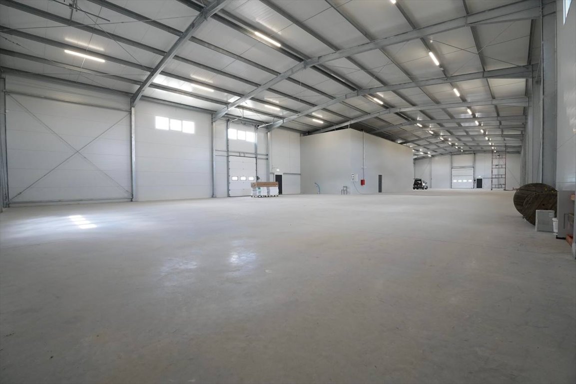 Magazyn 1400 m² z biurem, dojazd TIR, Bronisze Bronisze, Bronisze, Świerkowa  1 400m2 Foto 1
