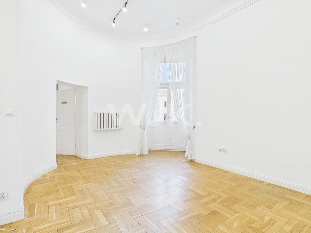 Lokal użytkowy 95 m2 w prestiżowej kamienicy z windą Warszawa, Śródmieście  95m2 Foto 1