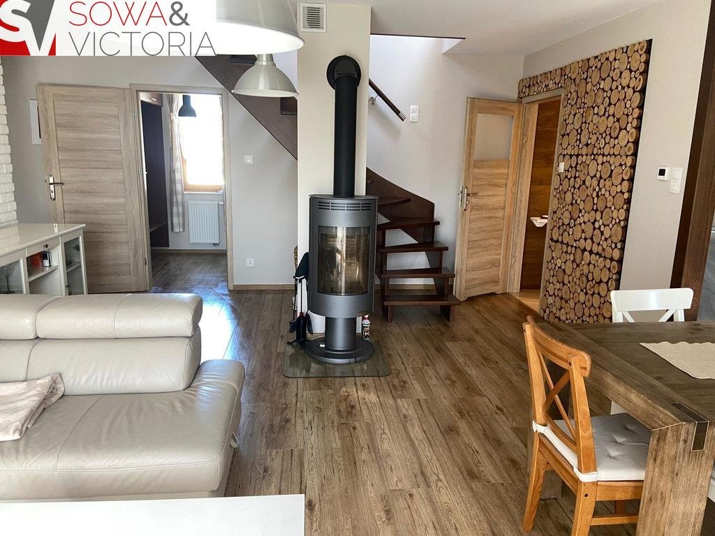 Dwupoziomowe 4-pokojowe mieszkanie z balkonem i widokiem na Śnieżkę Karpacz  76m2 Foto 1