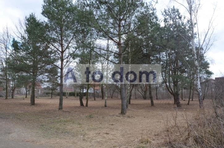 Działka budowlana 1736 m² z lasem, media, plan MNU Kobyłka  1 736m2 Foto 1