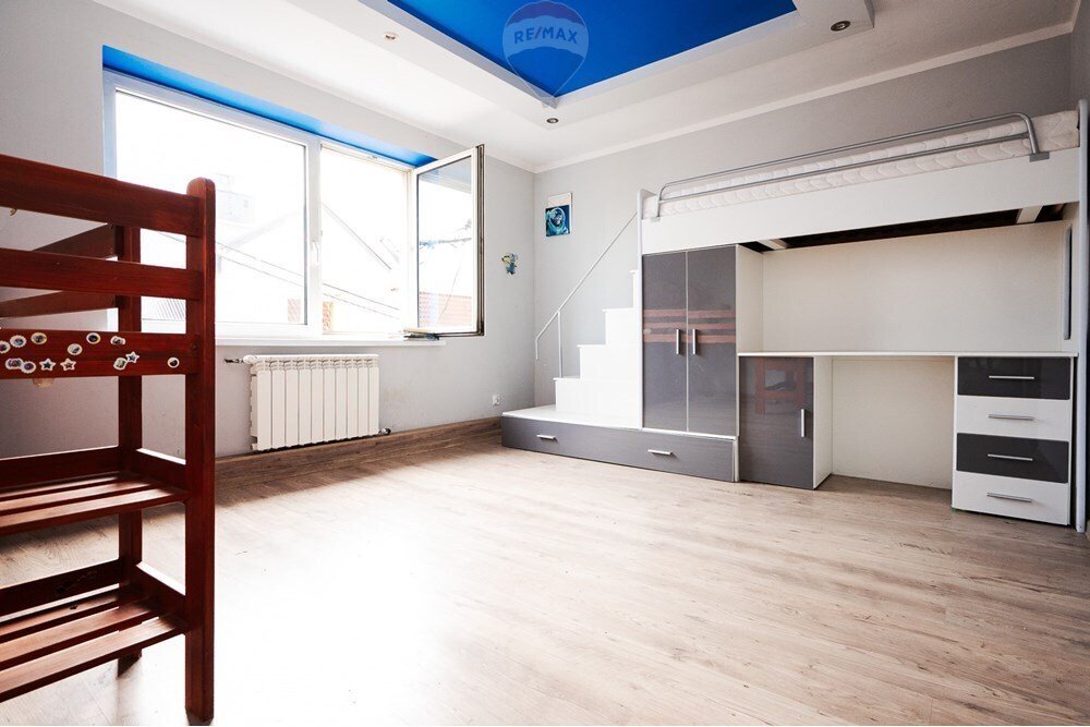 Mieszkanie czteropokojowe  na sprzedaż Kęty  90m2 Foto 1