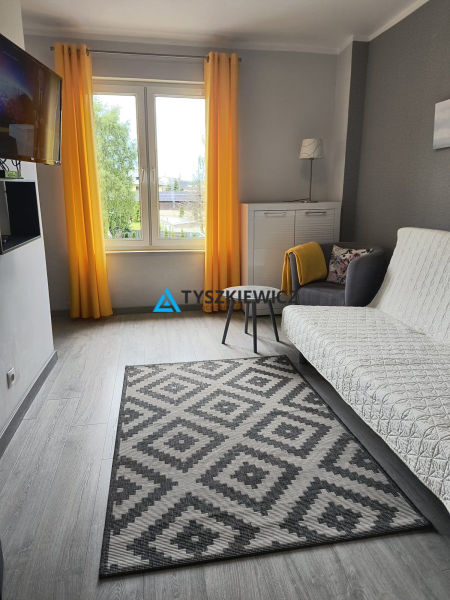 Mieszkanie trzypokojowe na sprzedaż Łeba, 11 Listopada  41m2 Foto 1