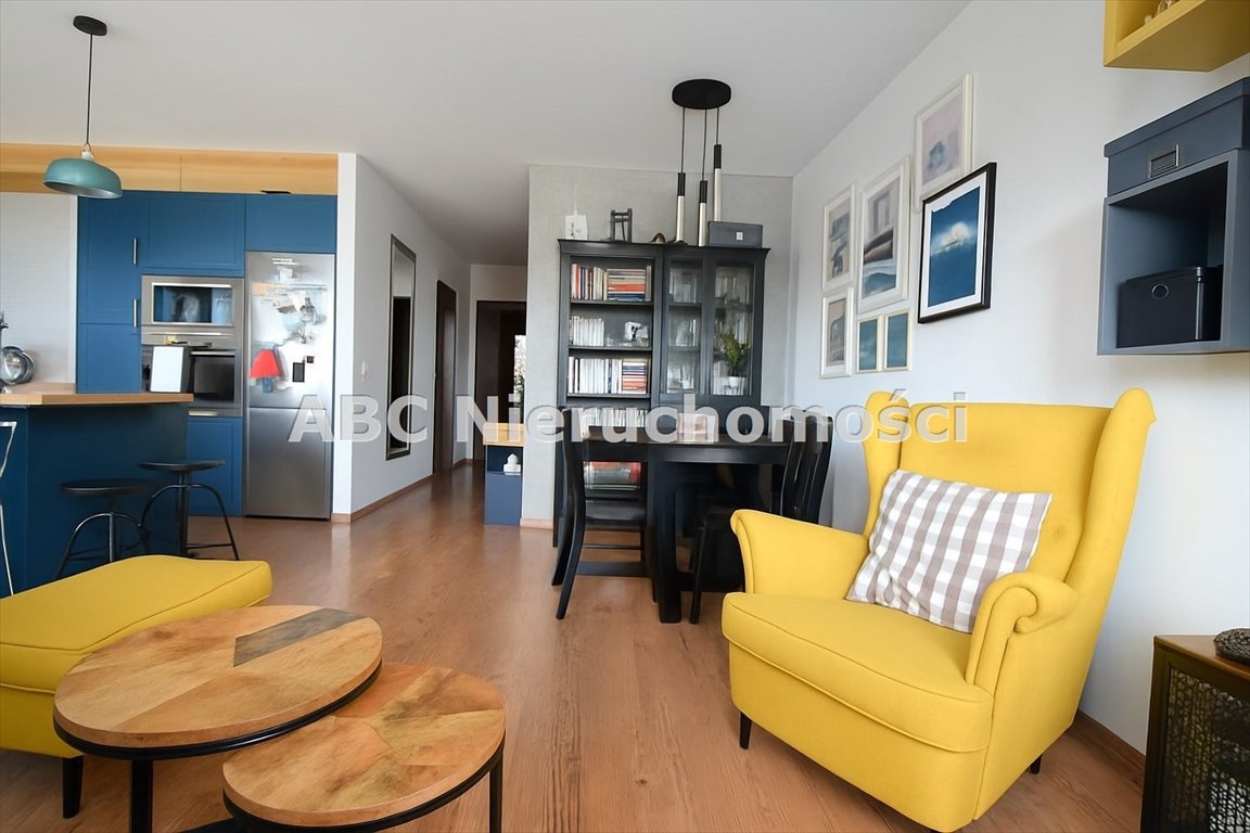 Mieszkanie trzypokojowe na sprzedaż Piła  62m2 Foto 1