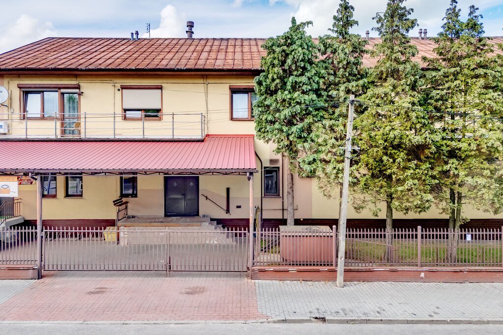 Sprzedam obiekt usługowy 1440 m² z garażami i pełnym wyposażeniem Mińsk Mazowiecki, Małopolska  1 440m2 Foto 1