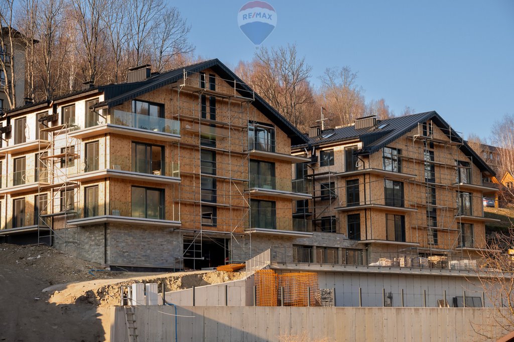 Apartament z antresolą i panoramicznym widokiem na góry i skocznię Szczyrk  52m2 Foto 1