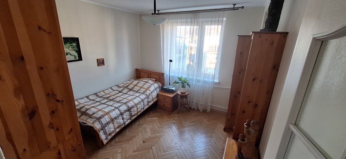 Mieszkanie czteropokojowe  na sprzedaż Limanowa, Kowalskiego  74m2 Foto 3