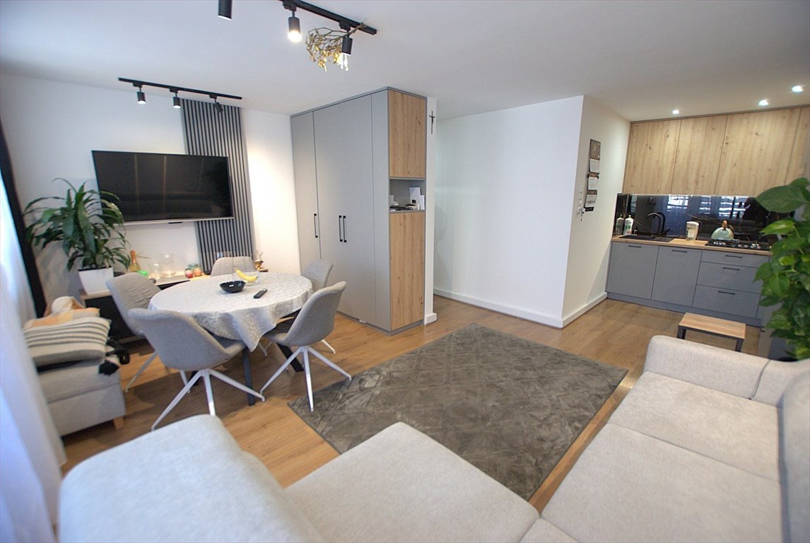Na sprzedaż przestronne 2-pokojowe mieszkanie z balkonem i piwnicą Kielce, Czarnów, Piekoszowska  46m2 Foto 1