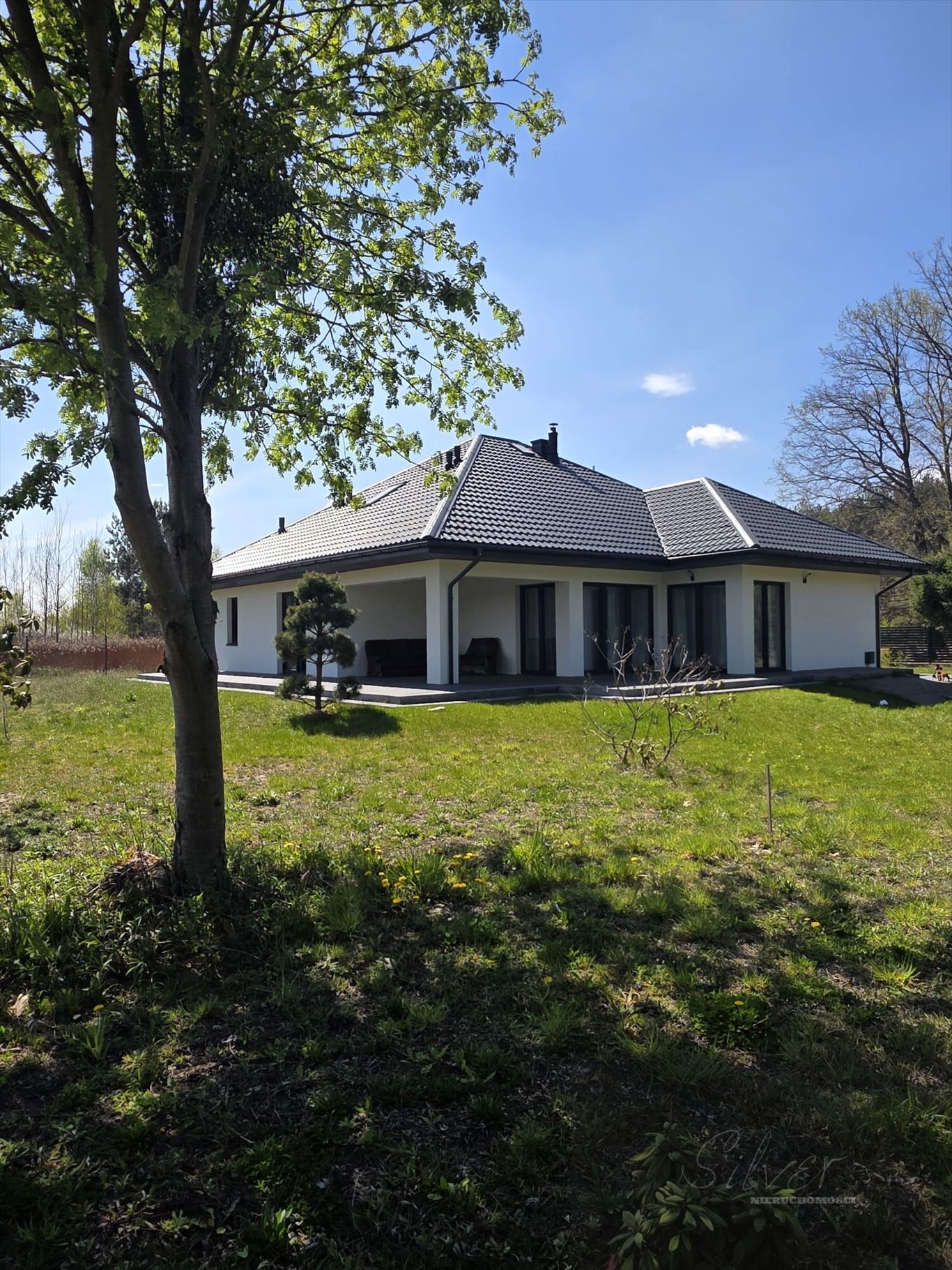 Nowoczesny dom 200 m2 z kominkiem i dużą działką Janaszówek  200m2 Foto 1