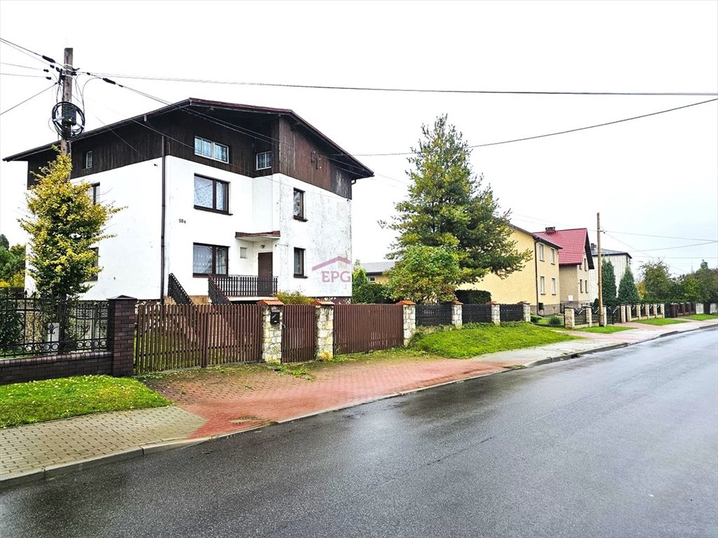 Dom wolnostojący 335 m2 z dużym potencjałem i tarasem Zendek, Główna  335m2 Foto 1