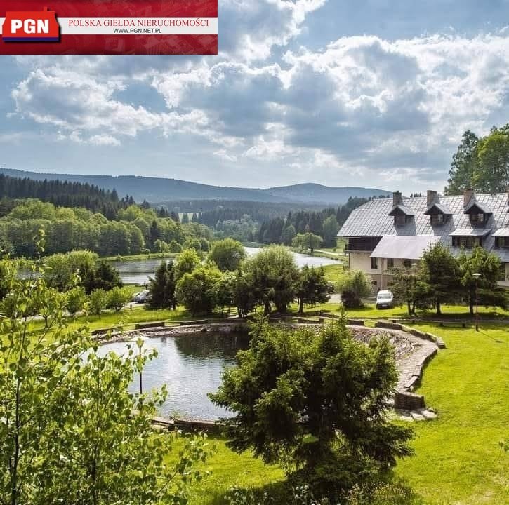 Ośrodek wypoczynkowy z 55 miejscami i własnym zalewem zapraszam Poniatów, Rudawa  860m2 Foto 1