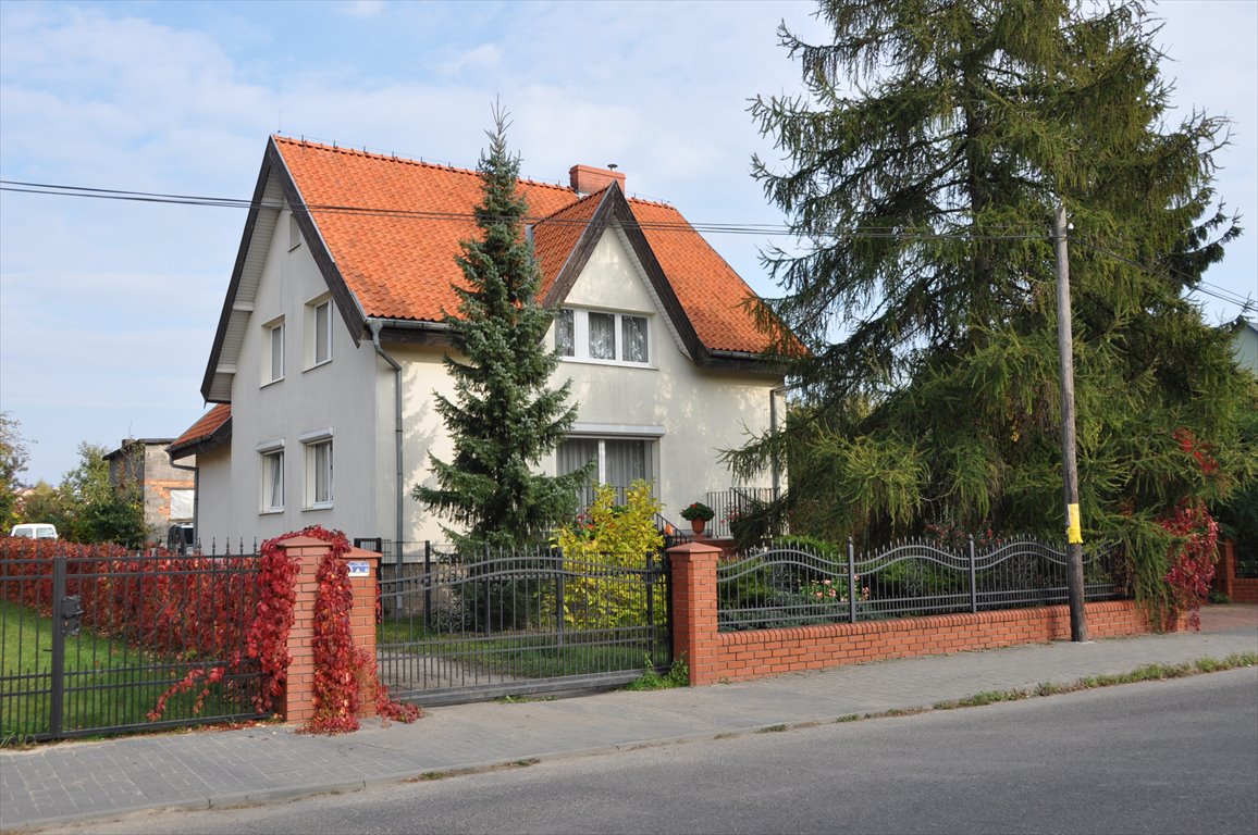 Przestronny dom 200 m² z dużą działką i potencjałem Szamotuły, Zielona 6  200m2 Foto 1