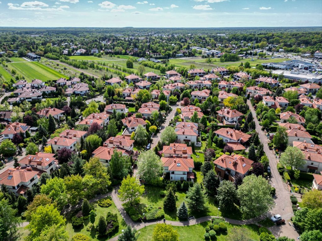 Przestronny dom 260 m2 na osiedlu Konstancja z ogrodem Bielawa, Berezowskiej  260m2 Foto 1