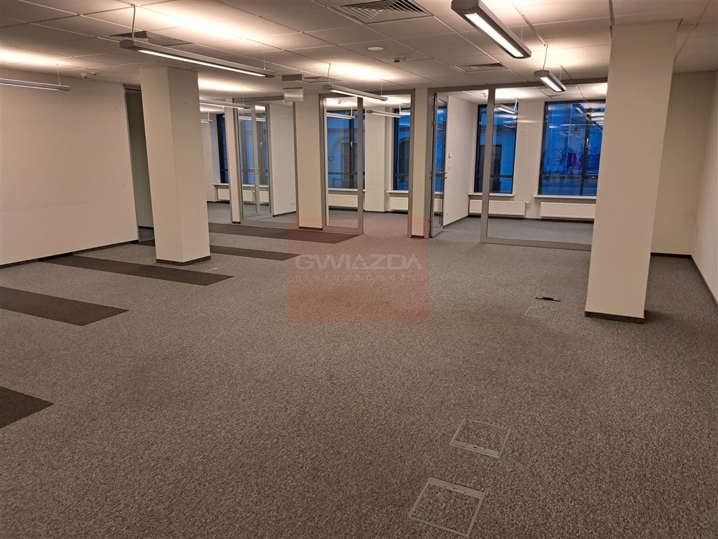 Lokal użytkowy na wynajem Warszawa, Śródmieście, Śródmieście  184m2 Foto 2