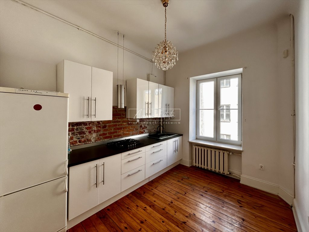 Przestronne 82 m² w zabytkowej kamienicy, balkon, prestiżowa lokalizacja Warszawa, Śródmieście  82m2 Foto 1