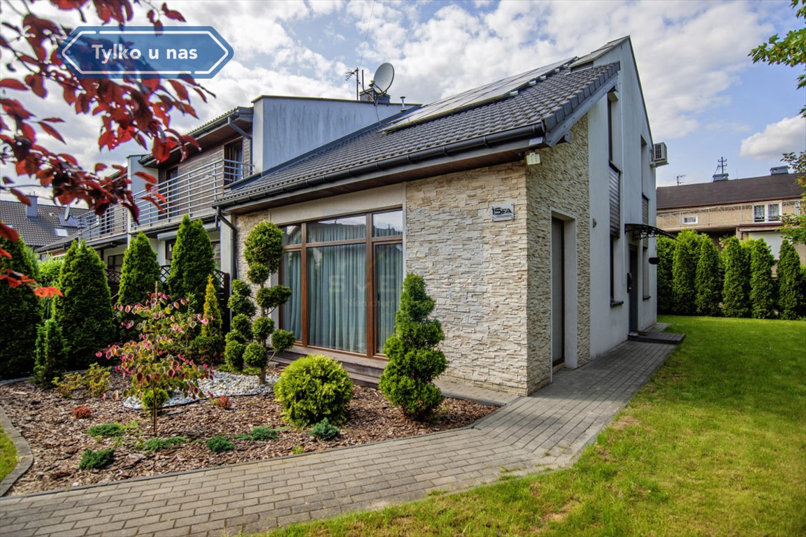 Dom szeregowy z garażem, ogrzewaniem gazowym i klimatyzacją Częstochowa, Stradom  144m2 Foto 1