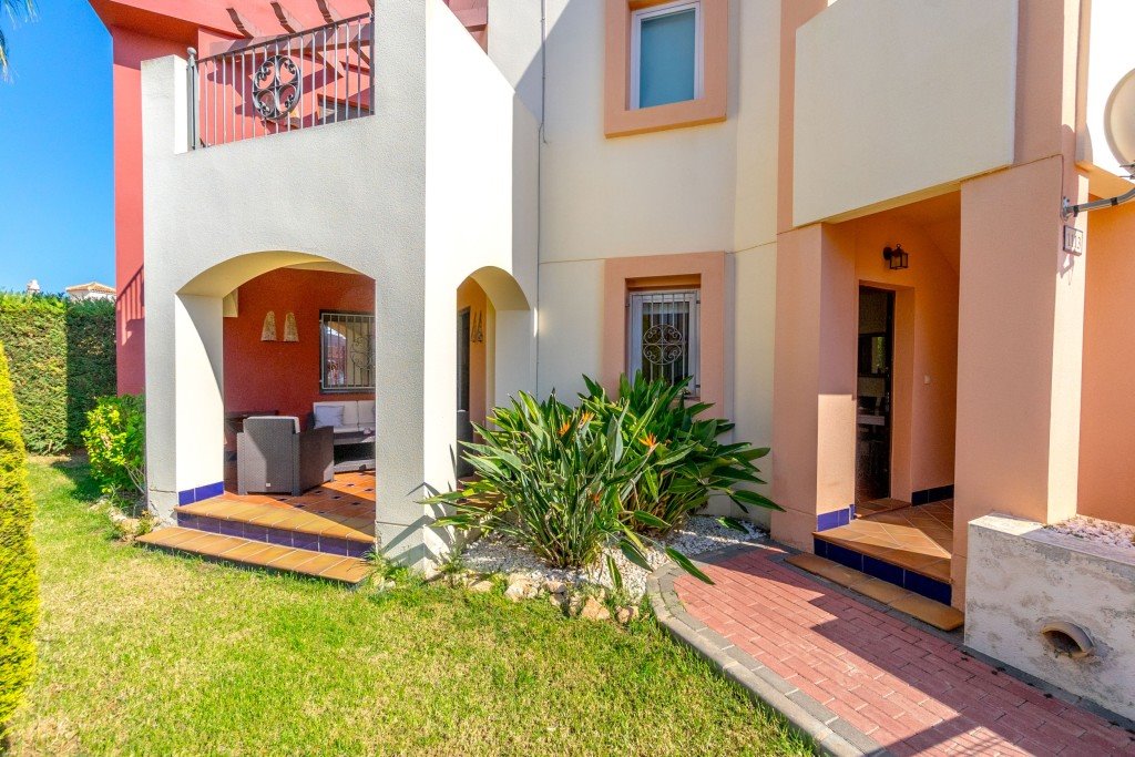 Mieszkanie dwupokojowe na sprzedaż Hiszpania, Punta Prima, Punta Prima  70m2 Foto 1