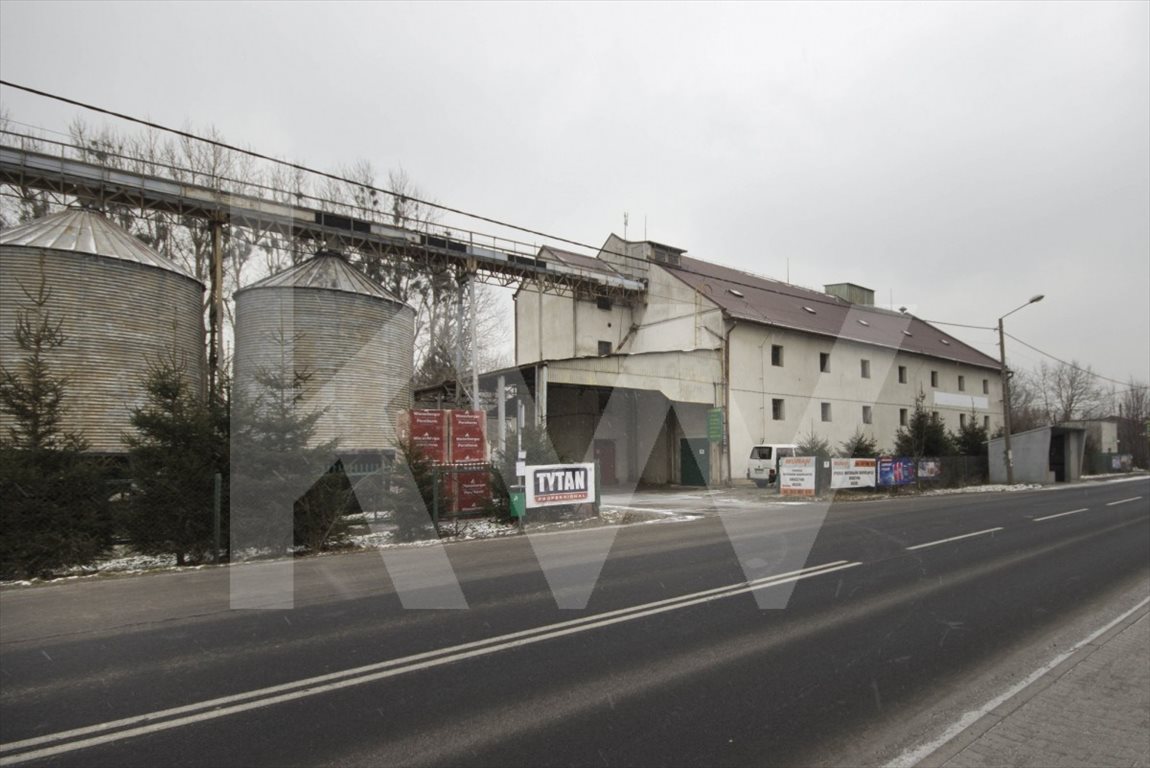 Lokal użytkowy na sprzedaż Ustroń, Skoczowska 2 460m2 Foto 1 Lokal użytkowy na sprzedaż Ustroń, Skoczowska 2 460m2 Foto 1